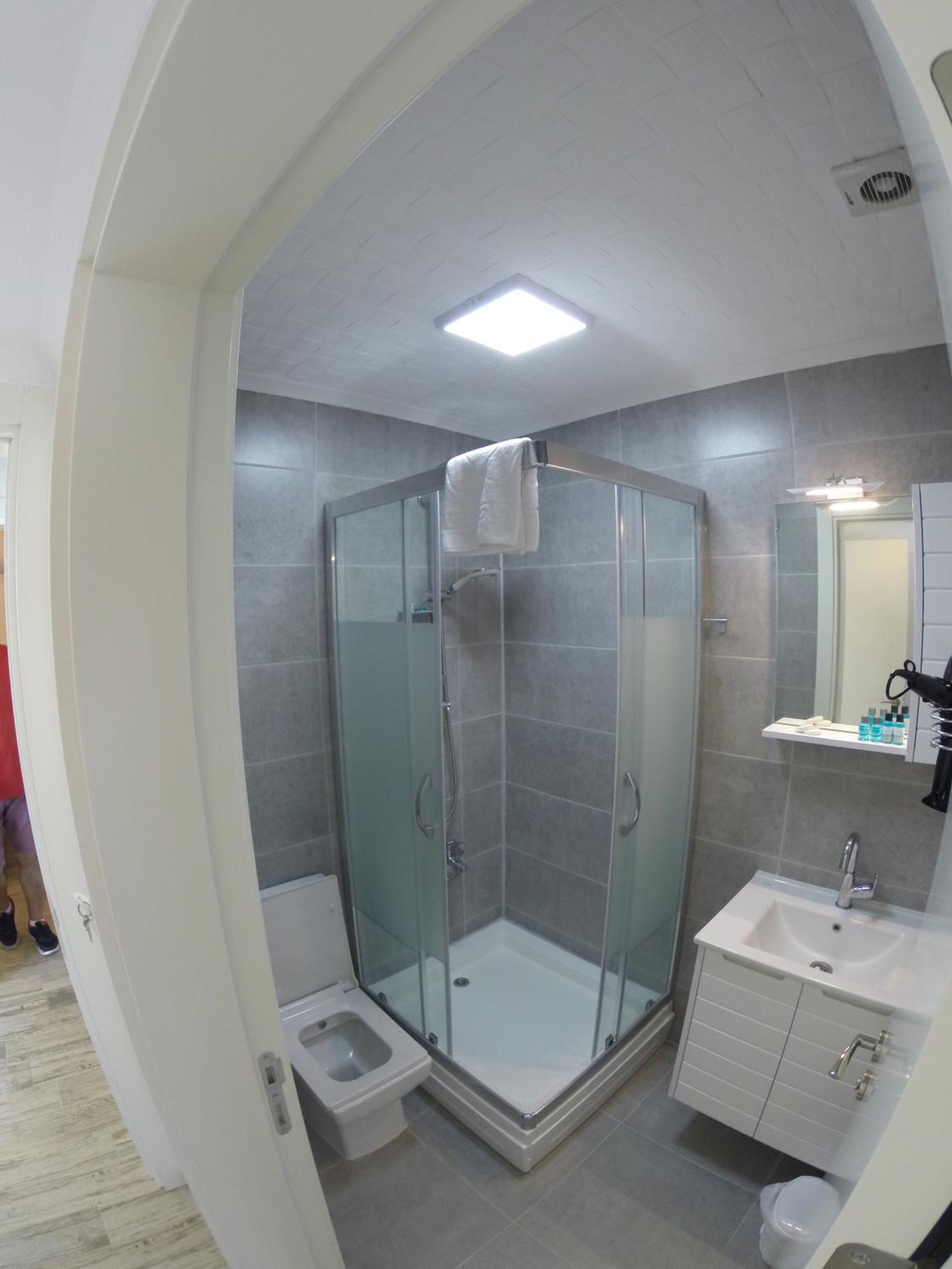 Yakamoz Otel Урла Экстерьер фото